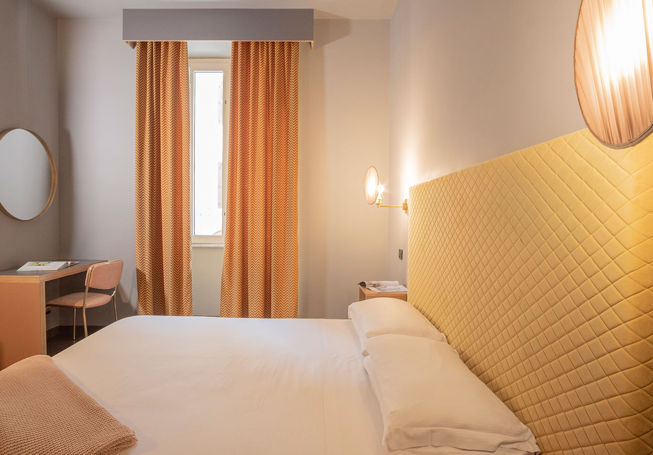 Standard Double rooms in rome